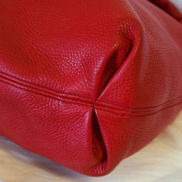 💯 Authentic  Gucci Soho Shoulder Bag 🍀 - Picture 4 of 16